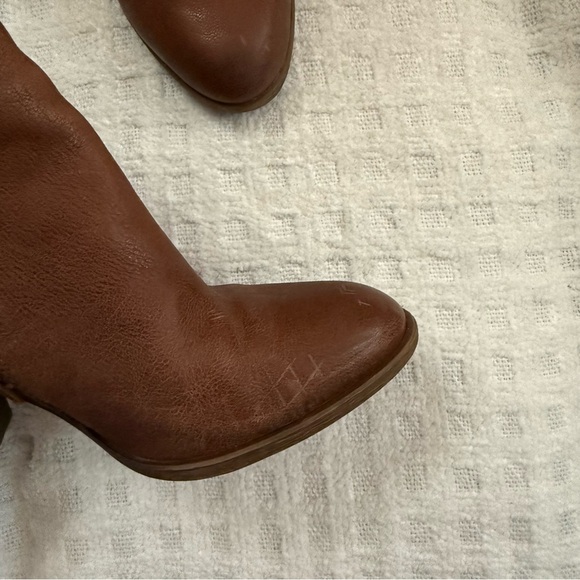 Lucky Brand Sassa Leather Heeled Boot - Picture 13 of 15